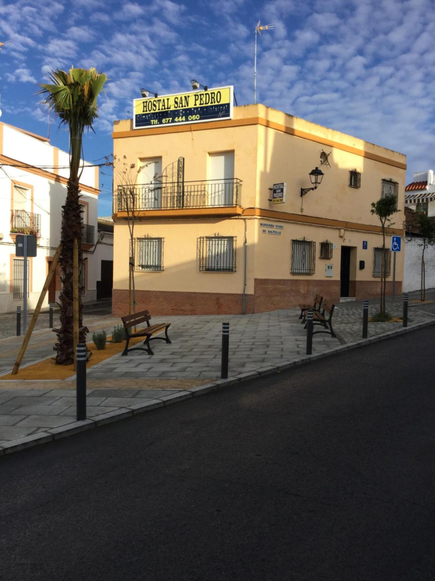 Hostal San Pedro Sanlúcar la Mayor Kültér fotó