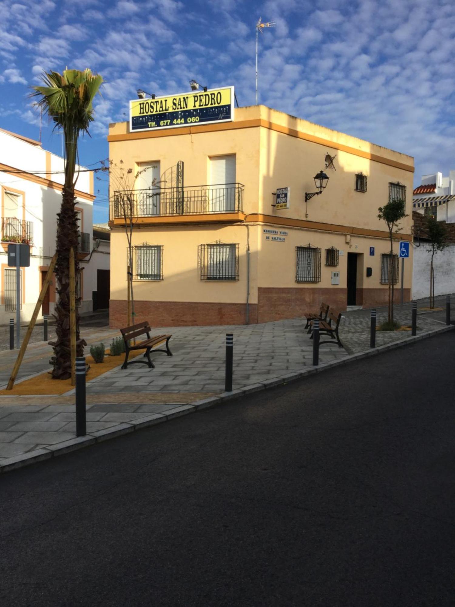 Hostal San Pedro Sanlúcar la Mayor Kültér fotó