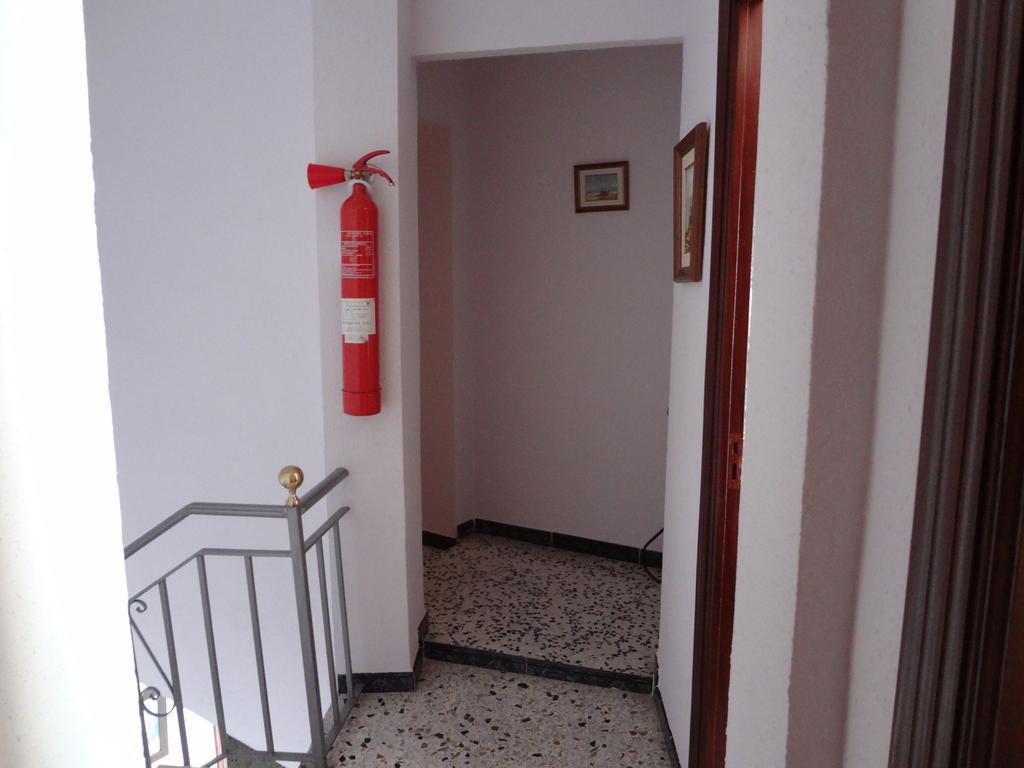 Hostal San Pedro Sanlúcar la Mayor Kültér fotó